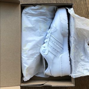 NWT Adidas originals Rivalry low women’s sneakers